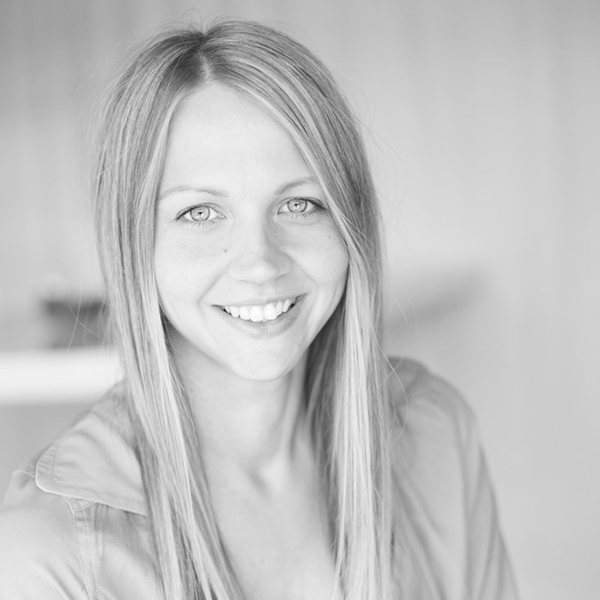 Therese porträtt svart vit