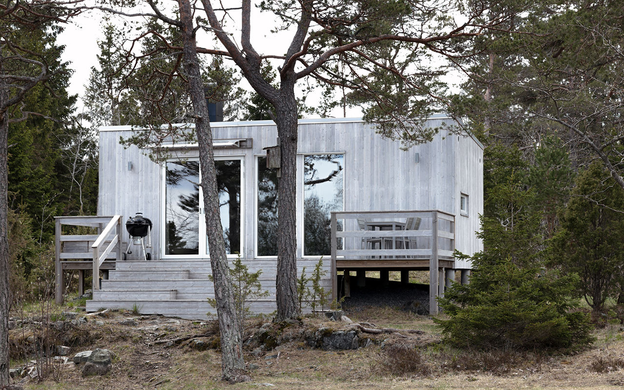 attefallshus 30 kvadrat med grå fasad