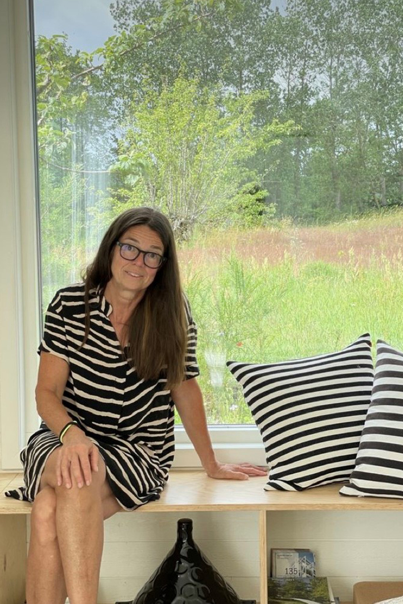 Cia portratt i sitt enkelrum