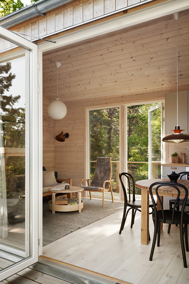 boende interior med utsikt rakt igenom huset